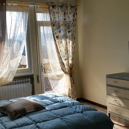 Apartment Iseo Lake Sale Marasino Værelse billede