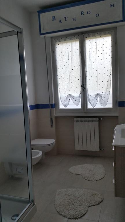 Apartment Iseo Lake Sale Marasino Værelse billede