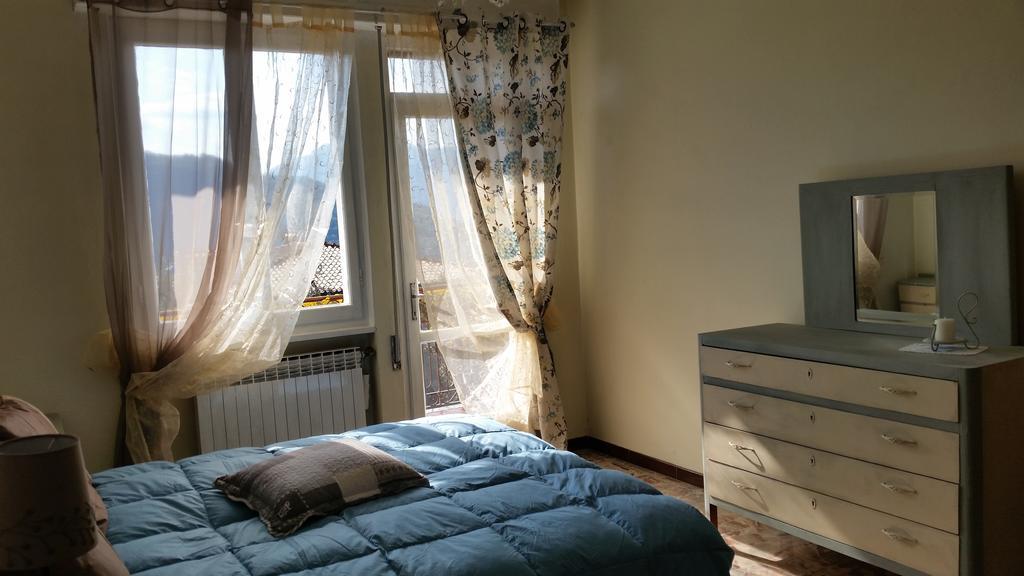 Apartment Iseo Lake Sale Marasino Værelse billede